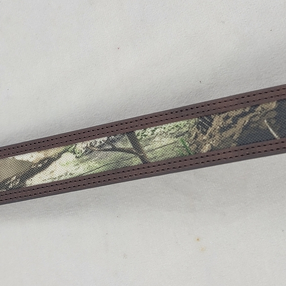 NWT Woman's Browning Realtree print genuine Leather belt Size XL - Picture 3 of 5